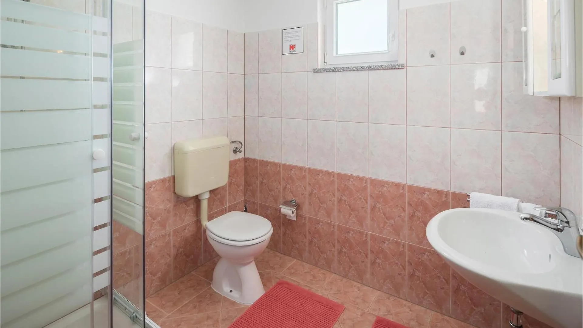 1 Bedroom Stunning Apartment In بوريتش
